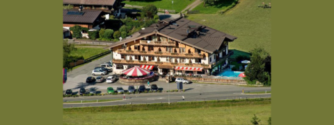Aurach bei Kitzbühel – Klassik in den Alpen mit Elīna Garanča / Tirol: Ferienhotel Alpenhof ***, ab 219€ pro Person